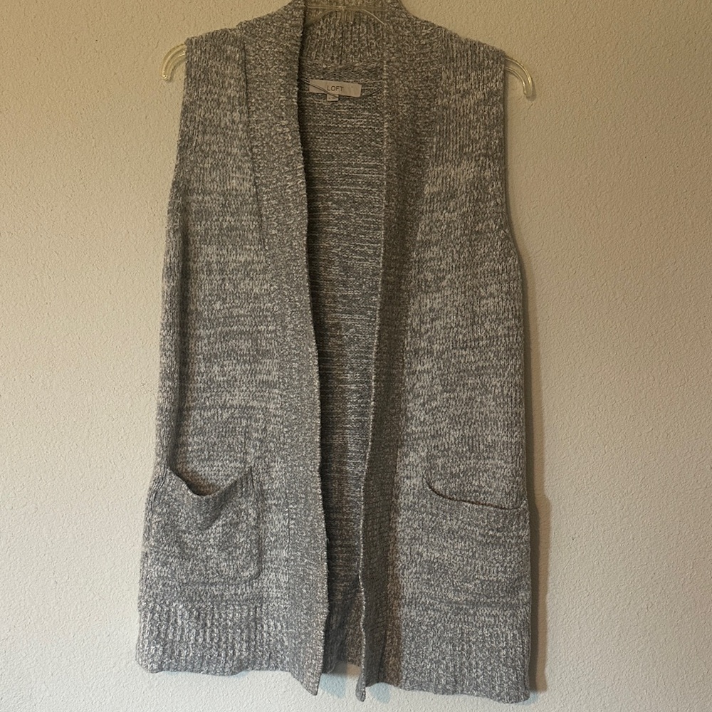 LOFT Heather‎ Gray Sleeveless Cardigan